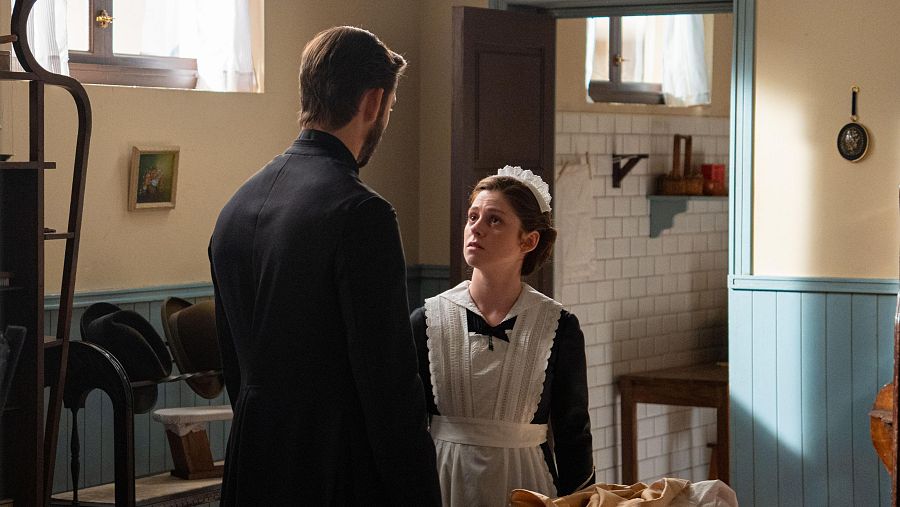 La Promesa: Samuel convence a María para dar una oportunidad a Carlo