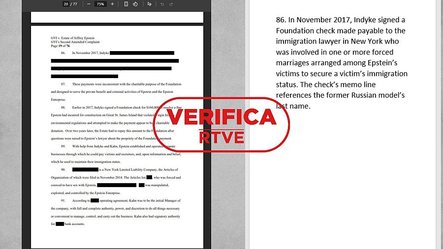 Un documento del caso Epstein con el texto censurado junto a un documento con ese texto legible