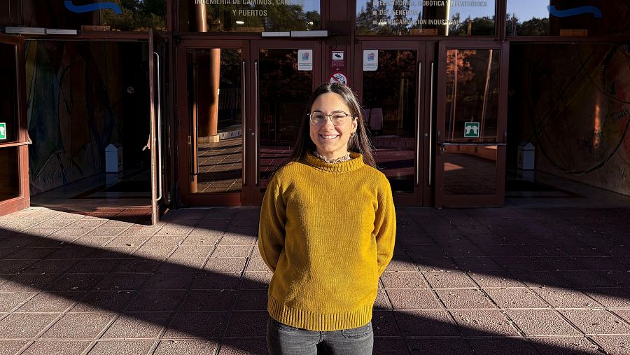 Marta Pavón, estudiante de ingeniería aeroespacial de la Universidad de Sevilla y miembro del departamento de mecánica y estructura de la asociación FyCUS