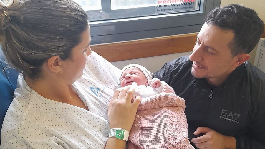 Cloe es la primera bebé nacida oficialmente en España este 2026