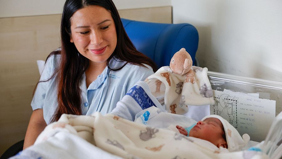 Santiago, de Vallecas, es el primer bebé del año nacido en la Comunidad de Madrid.