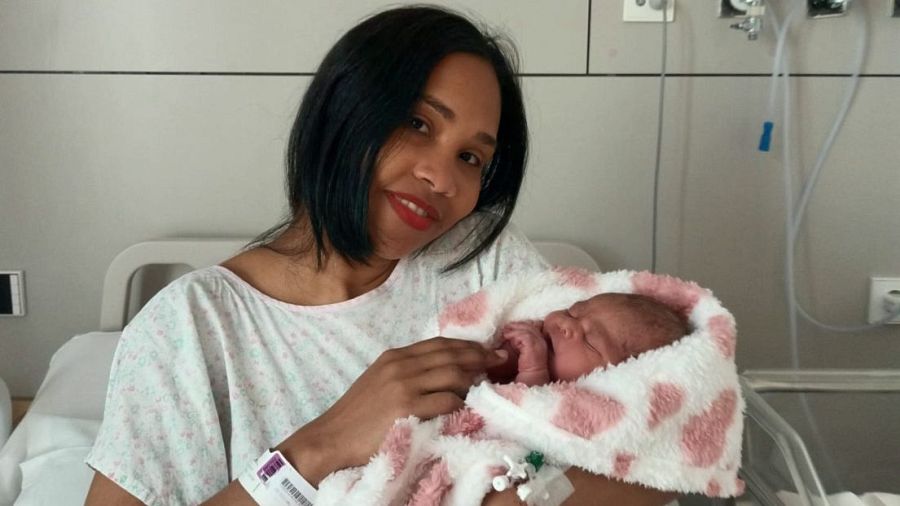 La Thais, nascuda a les 0.49 hores a l’Hospital Sant Joan de Déu Barcelona, amb 3,4 quilos