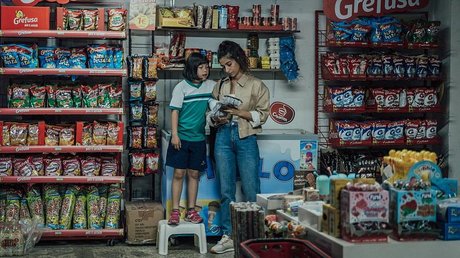 Carolina Yuste y Daniela Shiman Yang en 'Chinas'