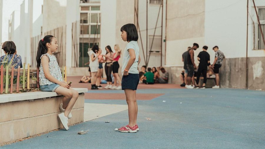 Xiang y Lucía en el colegio
