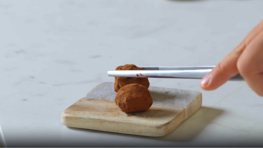 Les trufes tenen aquest nom per la seva versemblança física a la d'un fong.