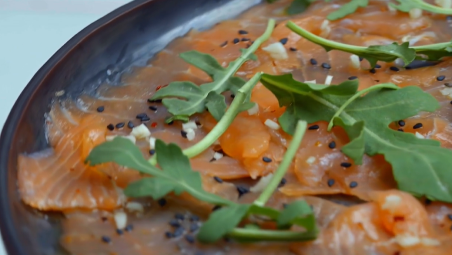 El carpaccio prové d'Itàlia i el seu nom fa honor a un pintor.