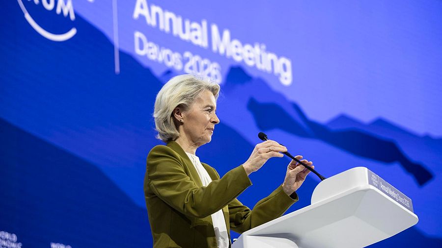 La presidenta de la Comisión Europea, Ursula Von der Leyen, responde en el Foro de Davos a la amenaza de aranceles de Donald Trump: 