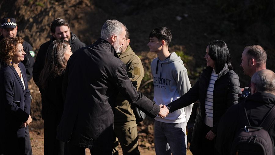 Los reyes dialogan con voluntarios