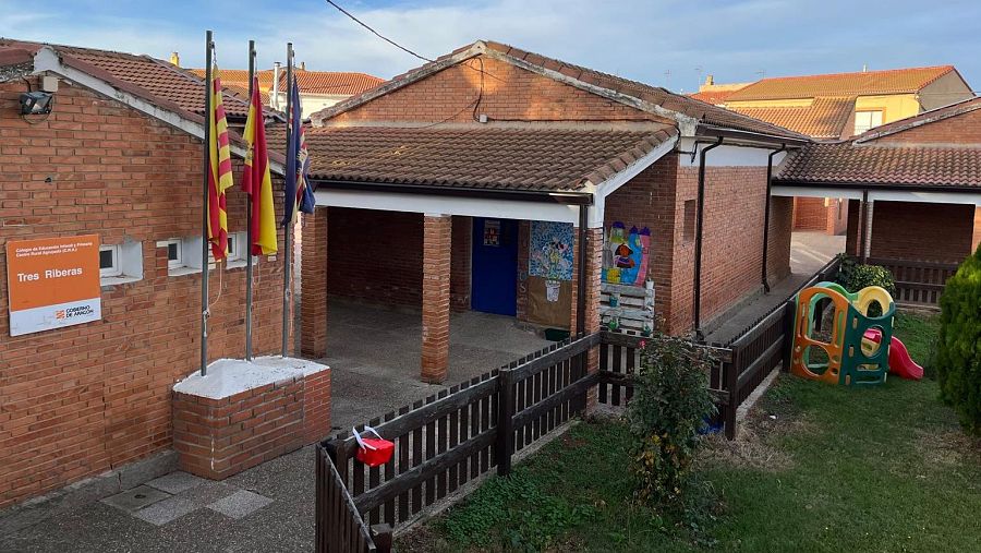 Exterior del Centro Rural Agrupado Tres Riberas, en Paracuellos de Jiloca (Zaragoza)