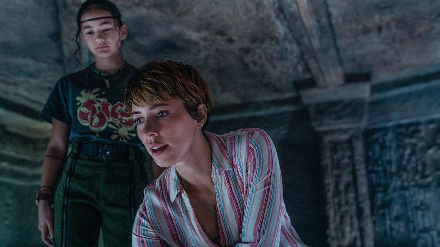 Kaylee Hottle y Rebecca Hall en 'Godzilla y Kong: El nuevo imperio'