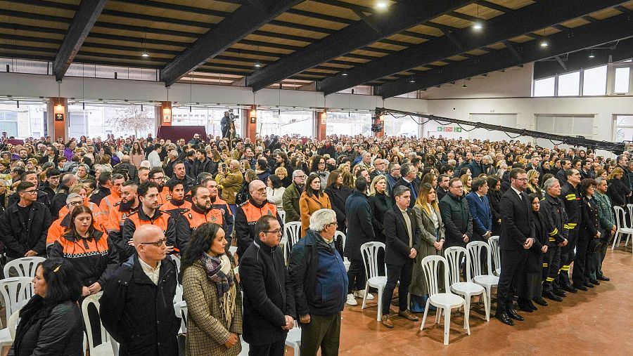 La Caseta Municipal de Adamuz,Córdoba, acoge la celebración de la misa funeral en memoria de las 45 personas fallecidas a causa del accidente ferroviario