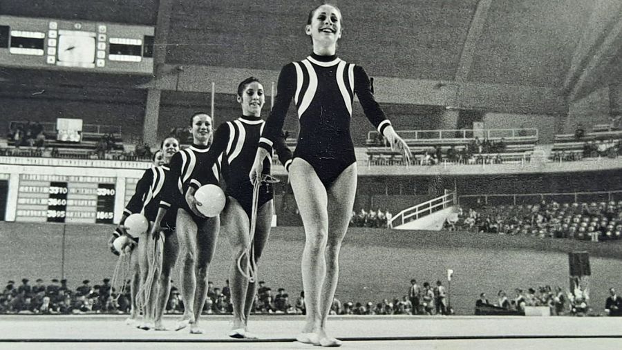 Equipo español en el Mundial de gimnasia rítmica Madrid 1975
