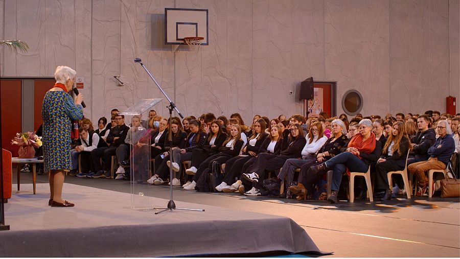 Lili Leignel, durante una de sus conferencias