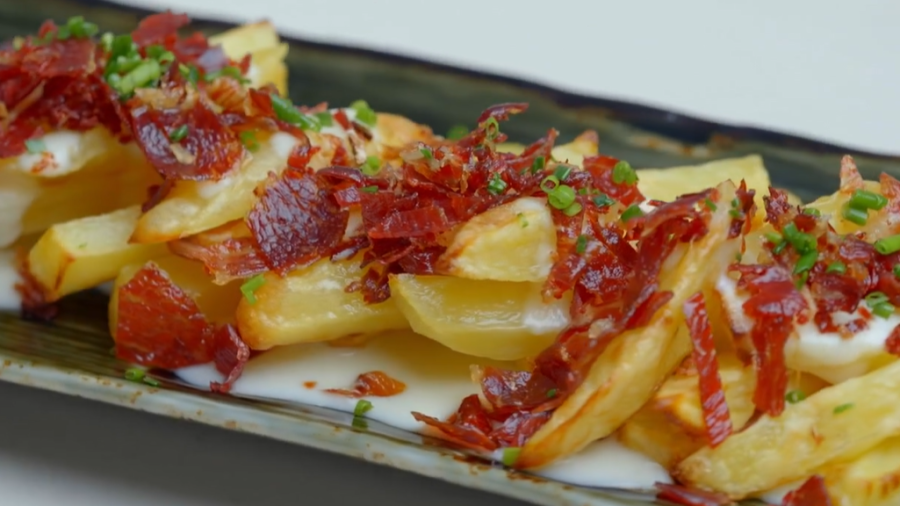Les pernil cheese fries es una variant saludable del Chef Bosquet de les bacon cheese fries.