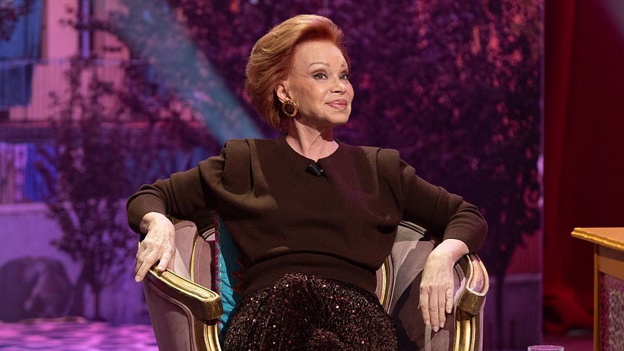 Paloma San Basilio en 'Al cielo con ella'.