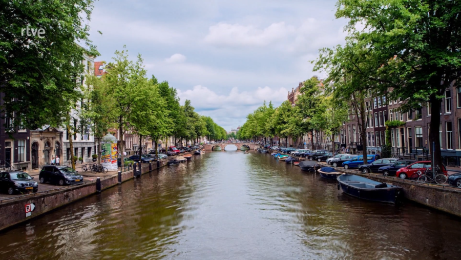 La Vuelta al Mundo en 80 Likes -  Paseos en barca por los canales de Ámsterdam