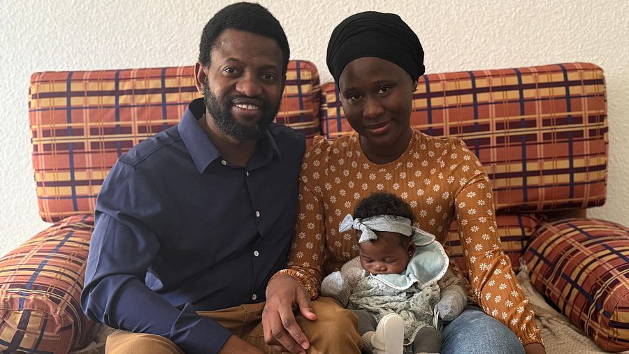 Bouba con su mujer Kadidia y su hija Agachoutoune