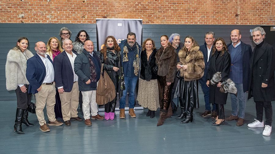Foto de familia de la presentación ayer del documental