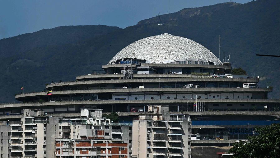 Delcy Rodríguez propone cerrar El Helicoide.