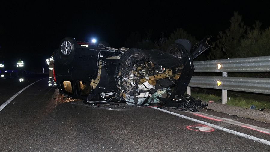 Cotxe implicat en l'accident a la C-14 a Artesa de Segre