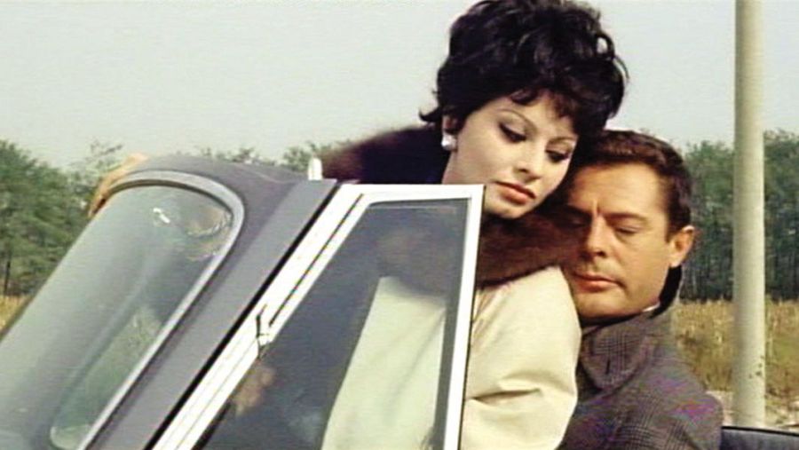 Ayer, hoy y mañana, con Sophia Loren y Marcelllo Mastroiani