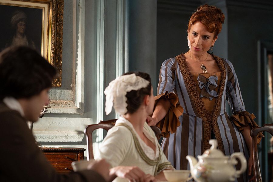 Enriqueta quiere mudarse a palacio para disgusto de Alejo