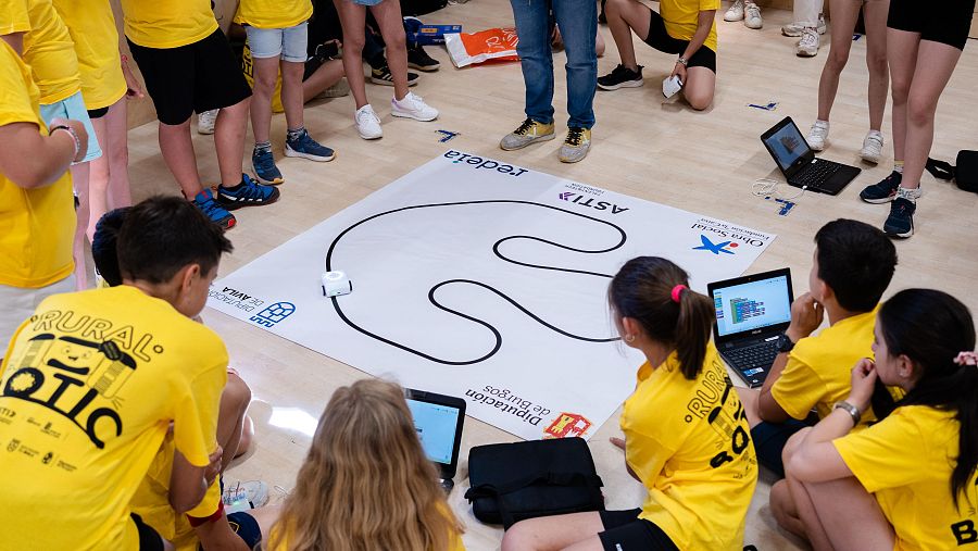 Exhibición de robótica en el programa Ruralbotic