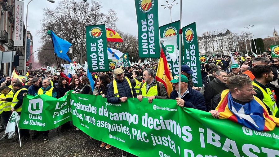 Una tractorada recorre Madrid para protestar contra los recortes de la PAC y el acuerdo comercial con el Mercosur