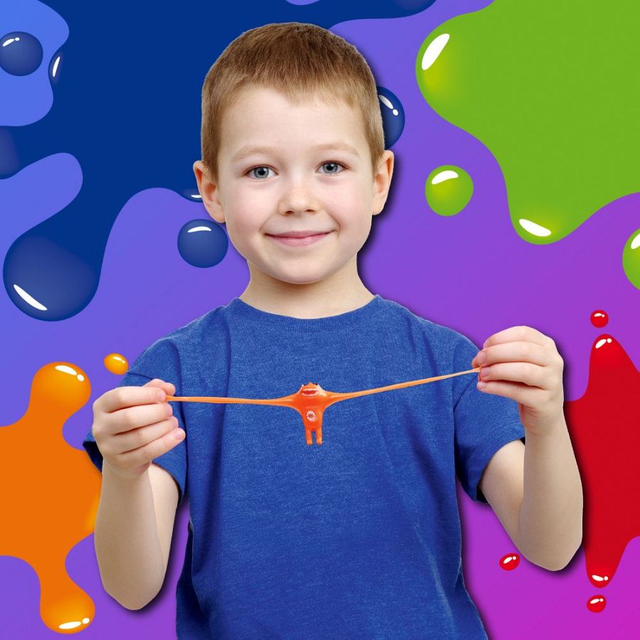 Revista Clan Febrero 2026 - Niño jugando con monstruos pegajosos