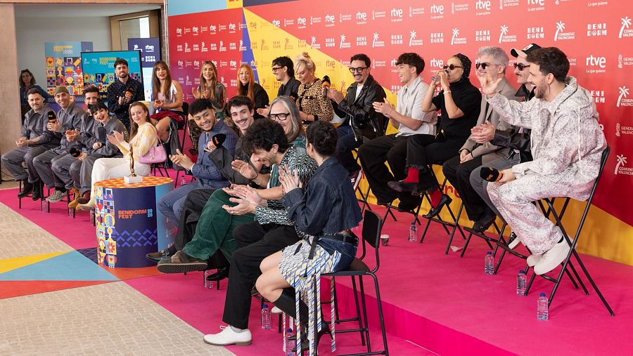 Rueda de prensa con los artistas clasificados