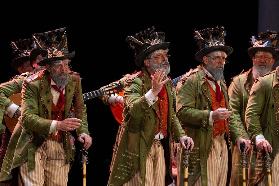 Comparsa 'Los humanos'