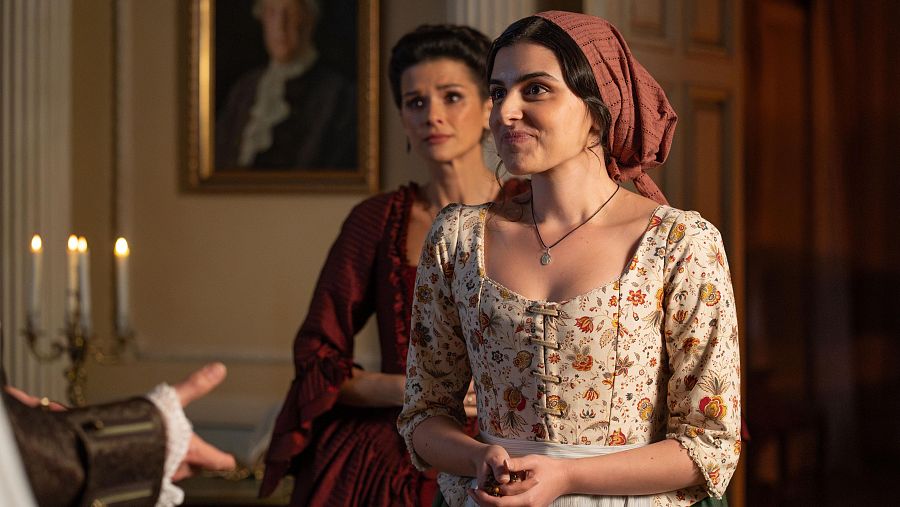 Luisa comunica a todos la noticia