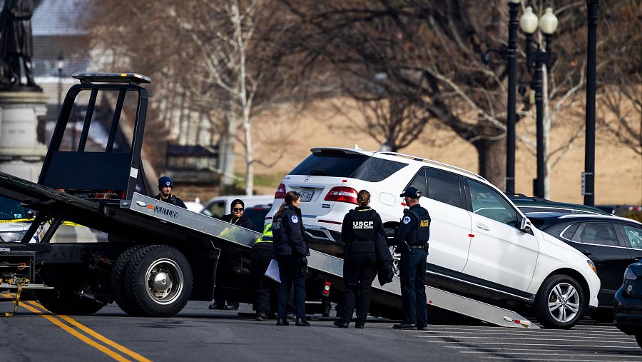 Detienen a un hombre armado en EE.UU. con una escopeta tras correr hacia el Capitolio