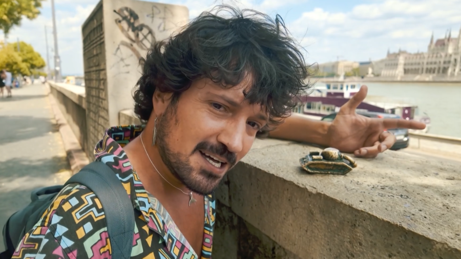 La Vuelta al Mundo en 80 Likes - El tanque