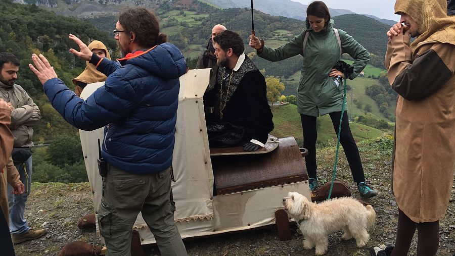 Juan y Migas en un momento del rodaje de Carlos V