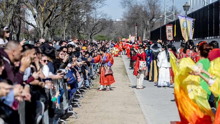 Desfile del Año Nuevo Chino en el parque Pradolongo