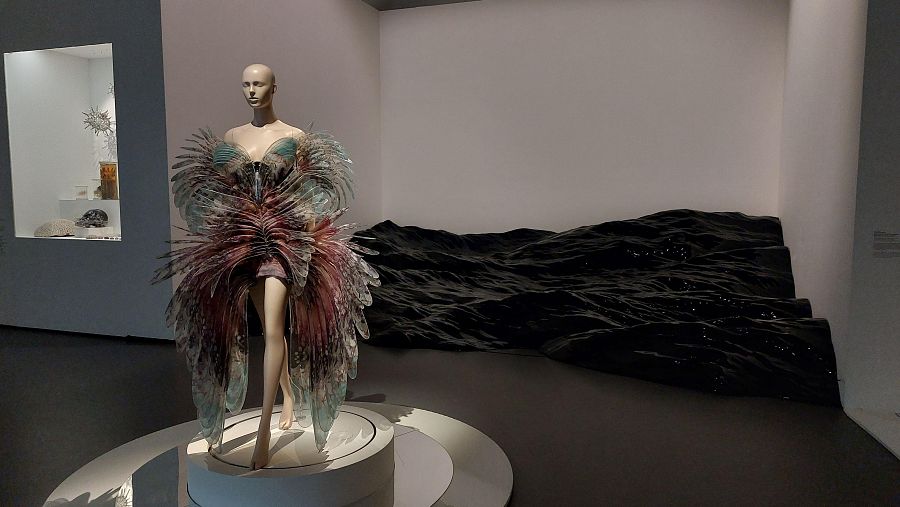 Hydrozoa Dress (Sensory Seas Collection, Iris van Herpen en colaboración con Shelee Carruthers, 2020)