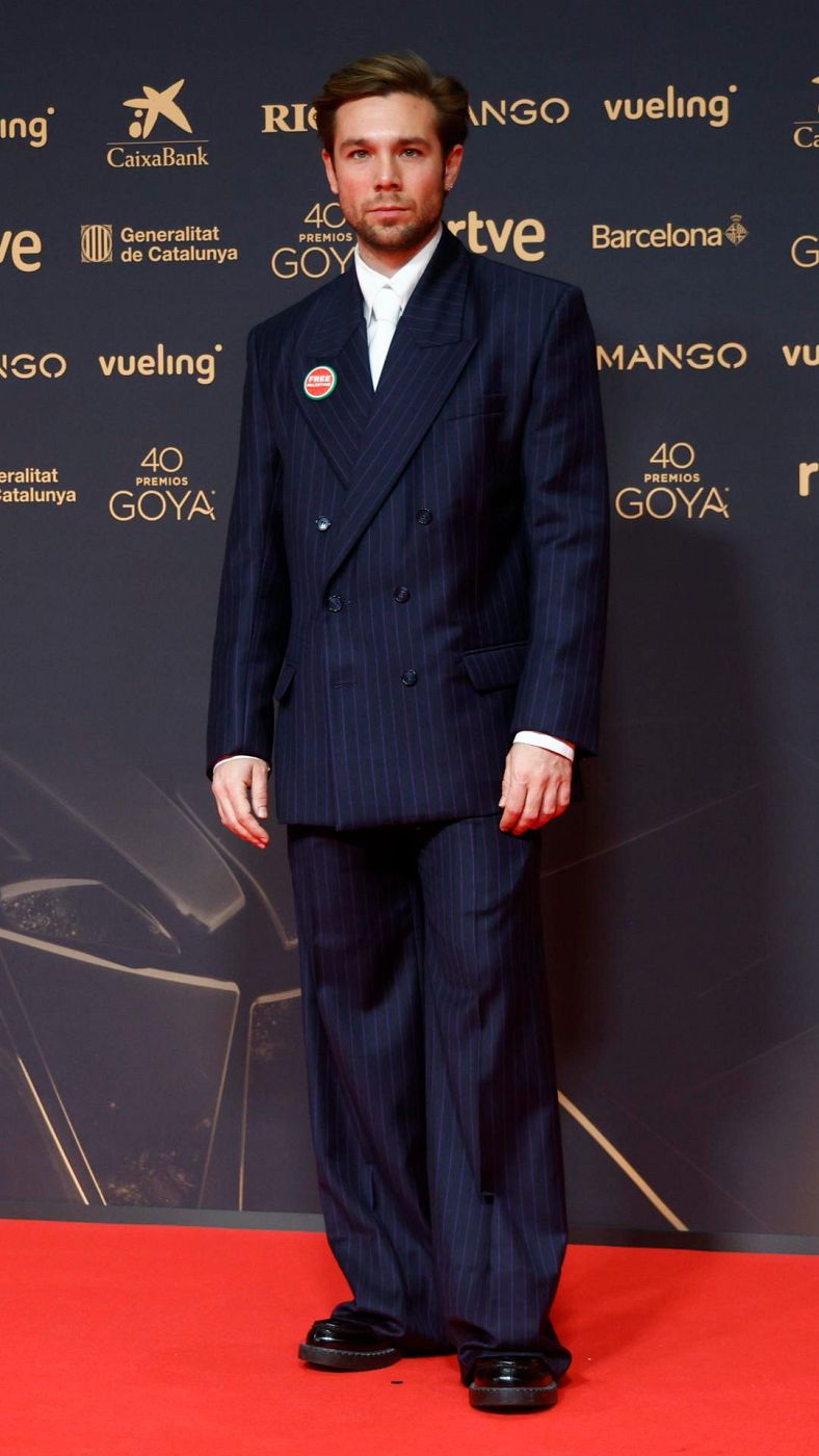 Carlos Cuevas posa en la alfombra roja de los Goya 2026.