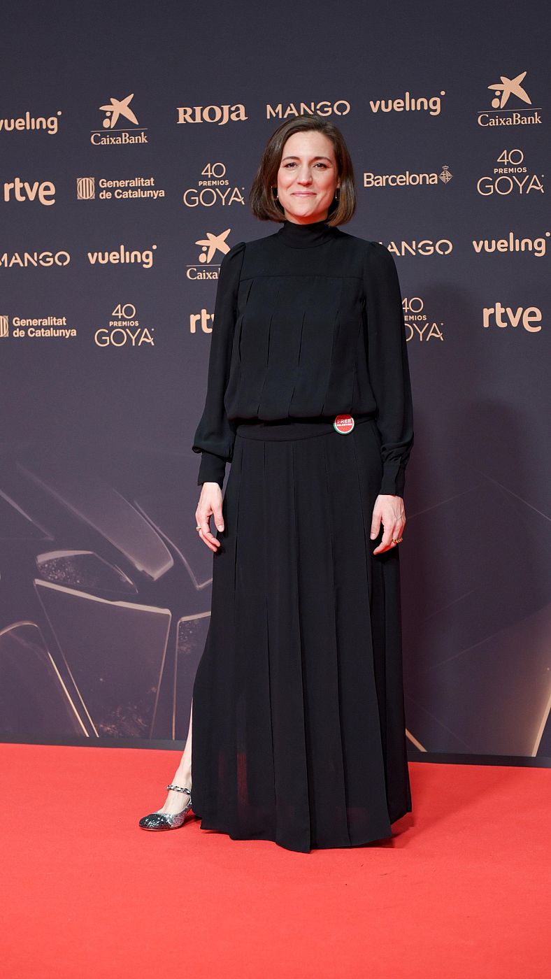 Carla Simón posa en la alfombra roja de los Goya 2026.