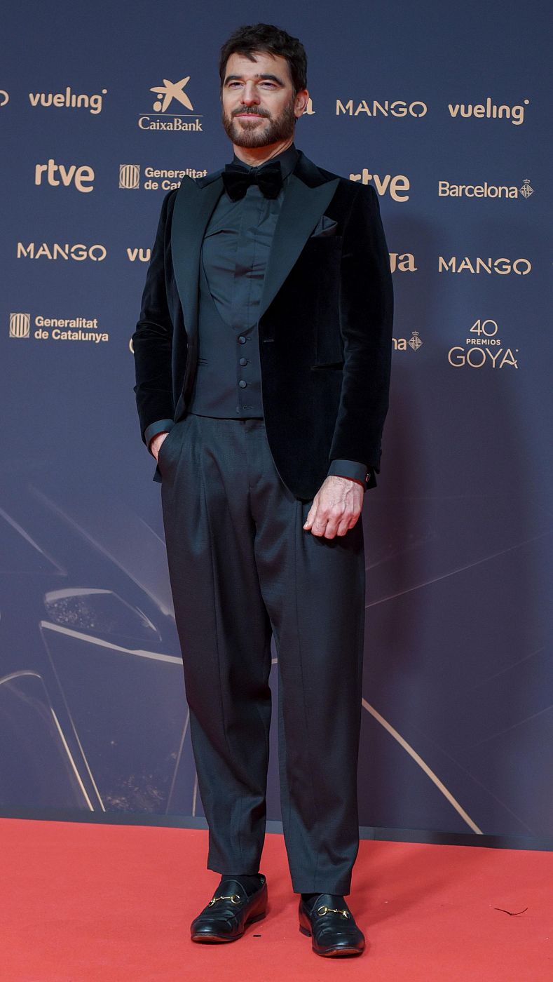 Alfonso Bassave en la alfombra roja de los Goya 2026