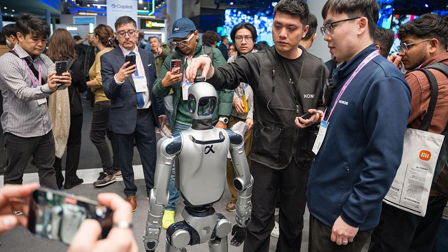 Máxima expectación para ver el primer robot humanoide de HONOR en el MWC 2026