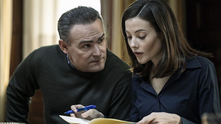 Mireia Oriol y Urko Olazabal en 'Soy Nevenka'.