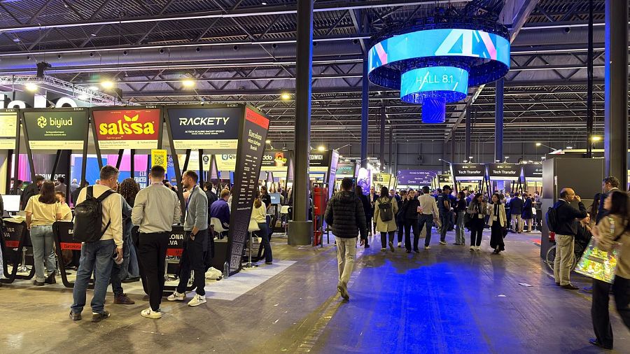 Ambient d'un dels passadissos del 4YFN