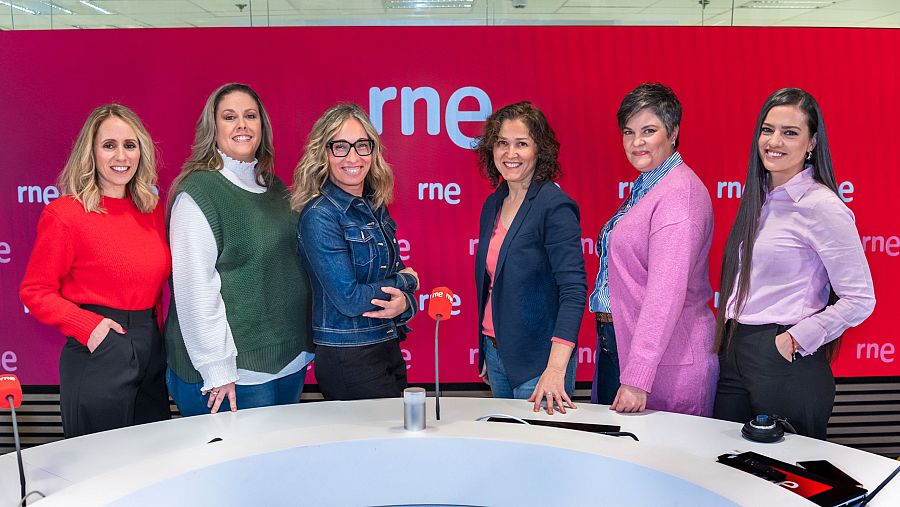 María José Caleya, Marta Fernández, Silvia Barba, Silvia Verde, Ana Fernández y Esmeralda Mayo