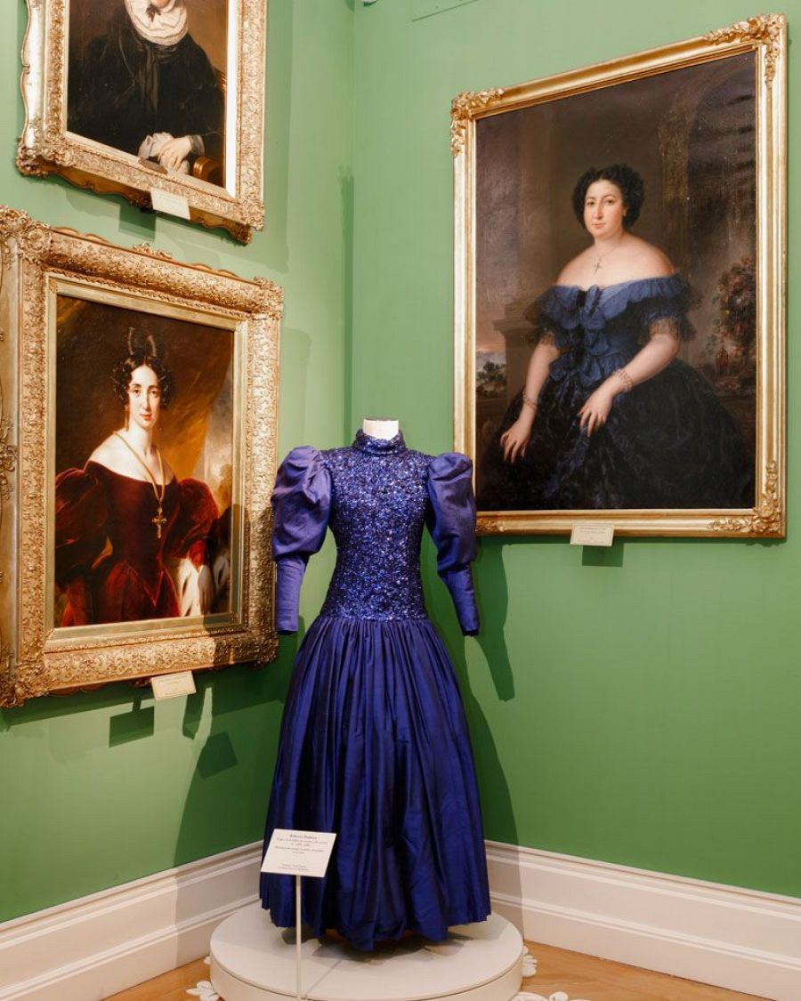 Exposición Ecos de la moda romantica en Madrid