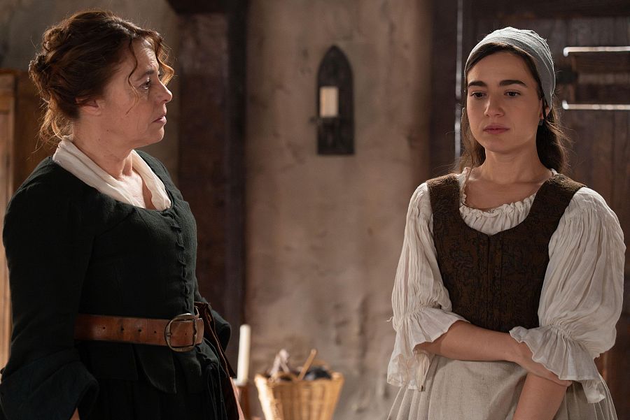 Petra tiene remordimientos pero Pura le recuerda la gravedad de la situación