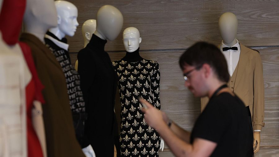 El Museo del traje expone la genialidad de David Delfín y abre la maratón de desfiles en Madrid