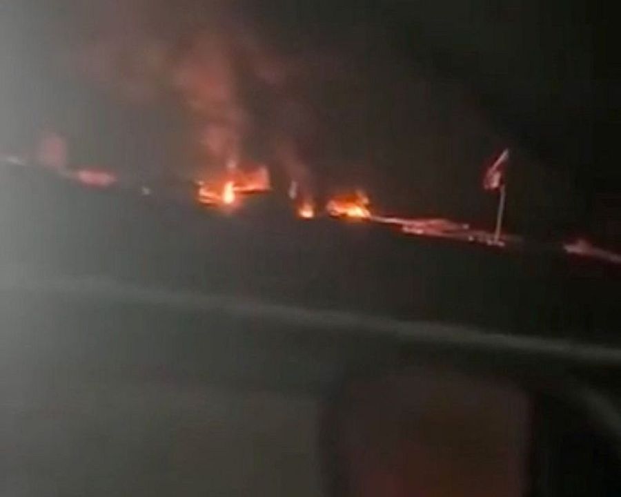 Presunto ataque con drones en una base militar for fuerzas proiraníes en Iraq en la noche del jueves 12 de febrero