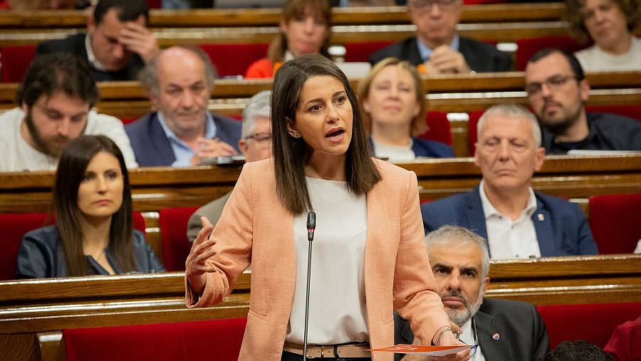 Inés Arrimadas en un Pleno del Parlament de Cataluña en 2019
