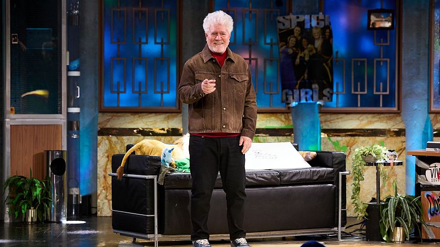 Pedro Almodóvar, en una noche especial en 'La Revuelta'